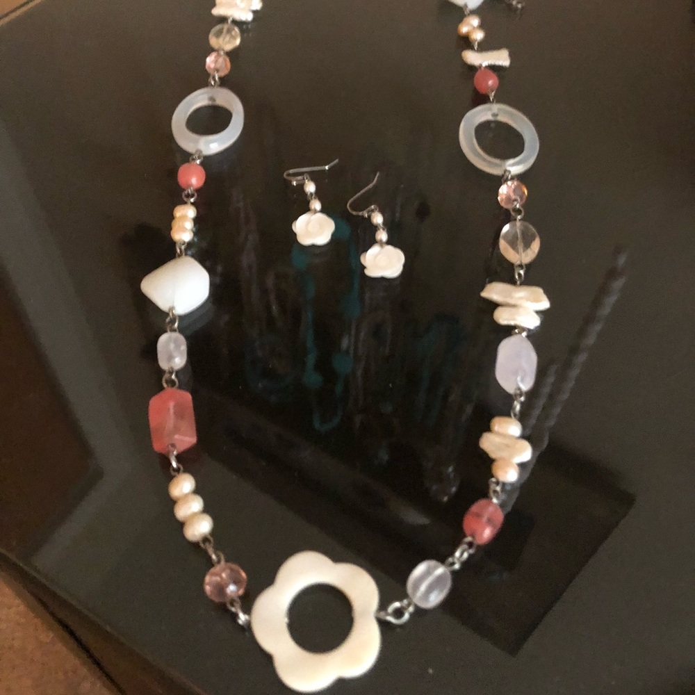 Premier Designs necklace and earring set
